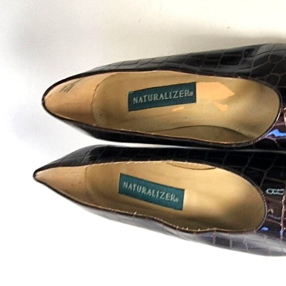 Naturalizer Block Heels  Pointy Toe Burgundy Heels Size 10 M - Picture 5 of 10